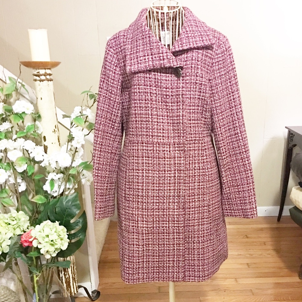 Beautiful Tweed Boucle Dress Coat